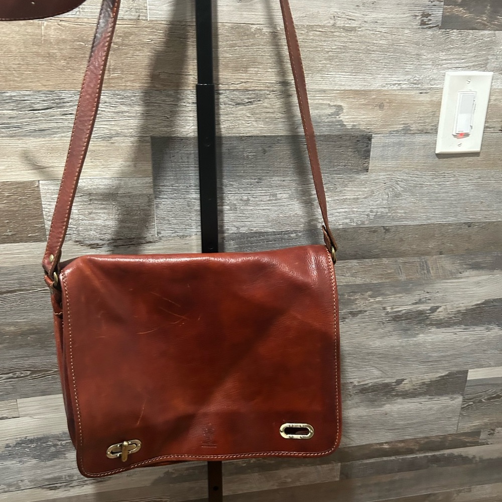Vera Pelle Rich Brown Leather Messenger Bag